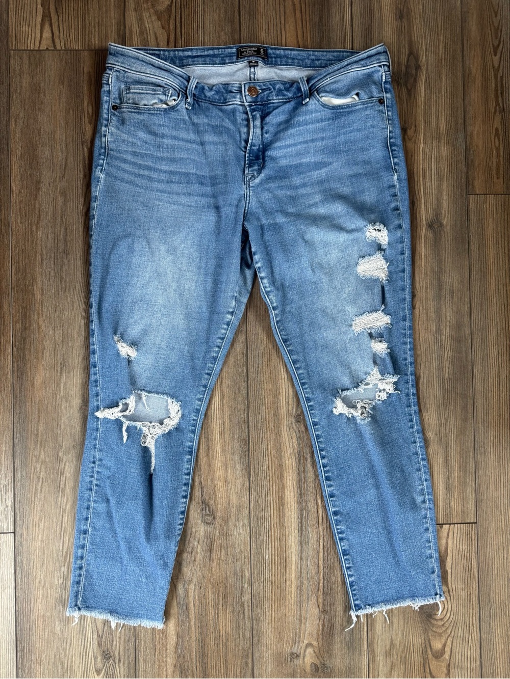 Abercrombie & Fitch A&F Harper Low Rise Ankle Distressed Womens Jeans 31 12 R